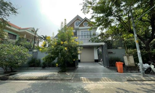 Cần bán Toà nhà Căn Hộ Dịch Vụ Trung tâm Quận 3, DTSD 1300m2, Cách MT 1 căn, Giá rẻ